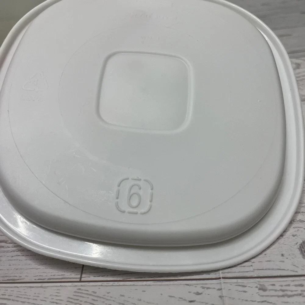 Rubbermaid Servin Saver 3 QT 2.8L Square Food Storage Container White Lid 6 0047